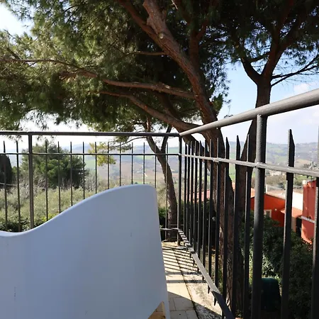 Le Curve Di Montegallo, Cozy Family By The Conero